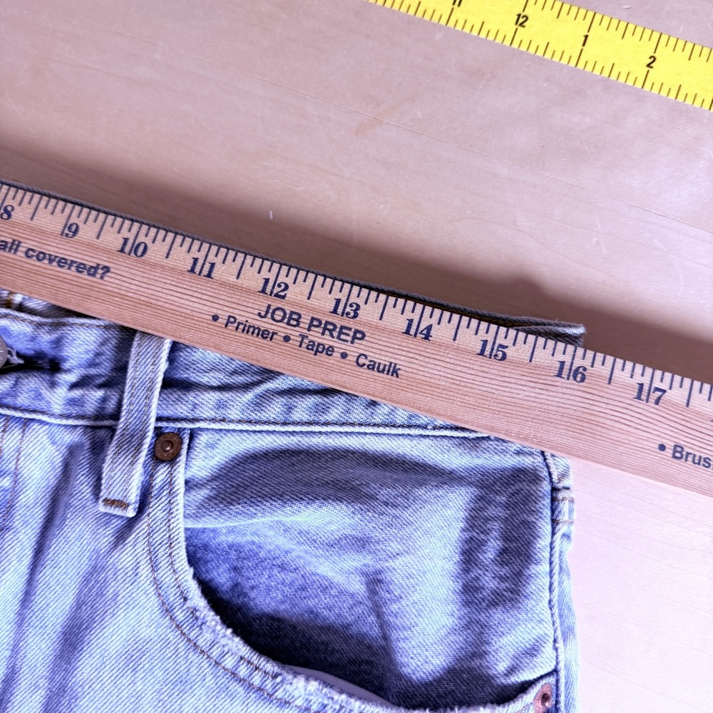 Levi's 501 Jeans. 31x26 distressed - Picture 11 of 11